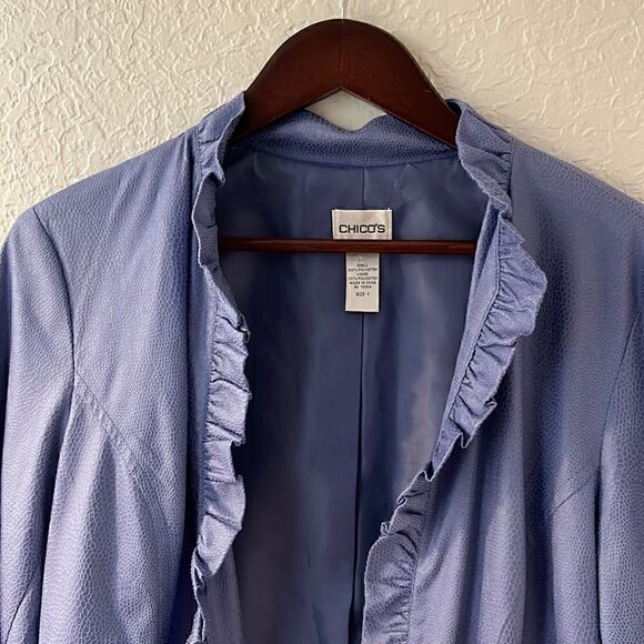 𝅺CHICO’S size 1 textured periwinkle blue tailored jacket - Picture 5 of 5